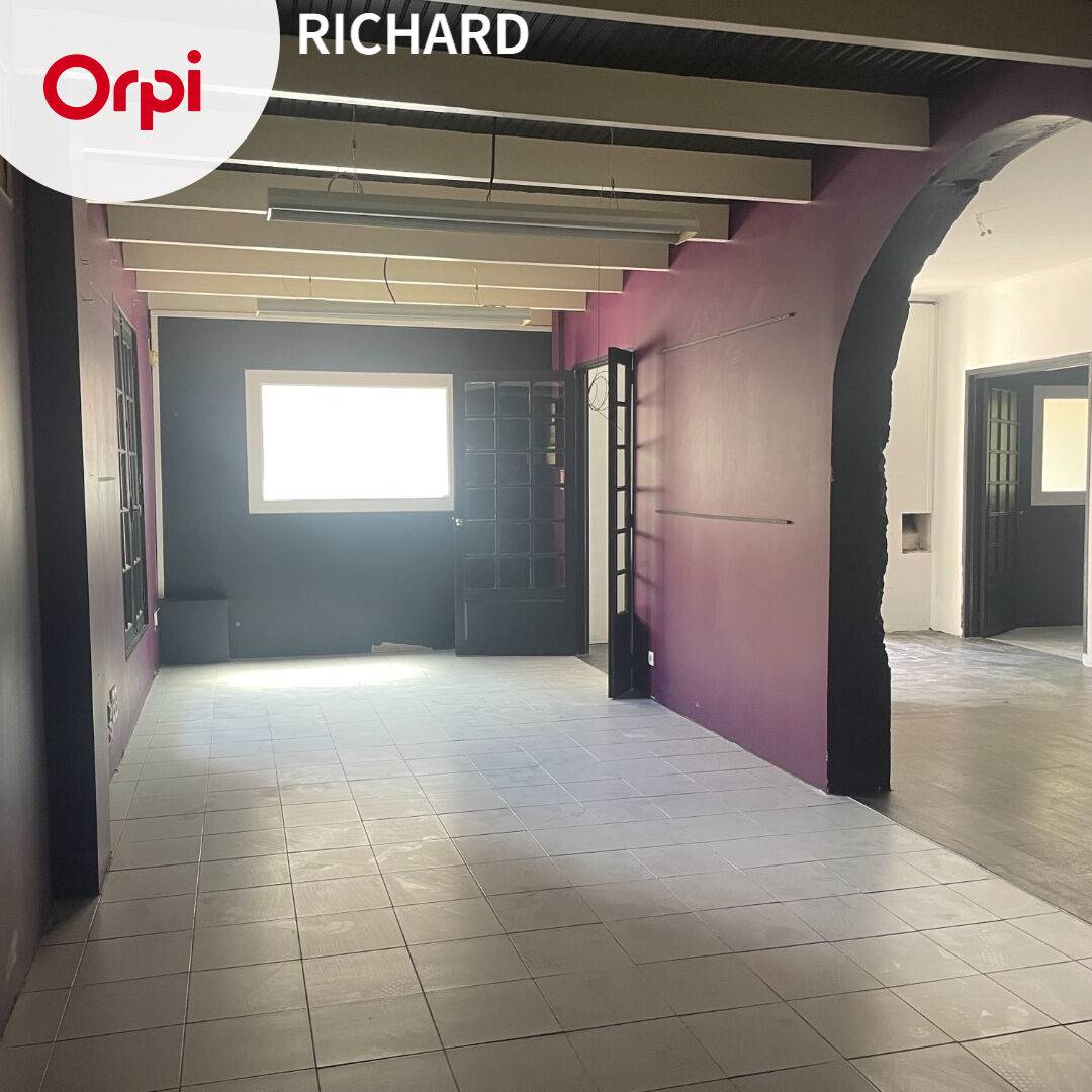 Local commercial professionnel 80m2 SIX FOURS LES PLAGES  