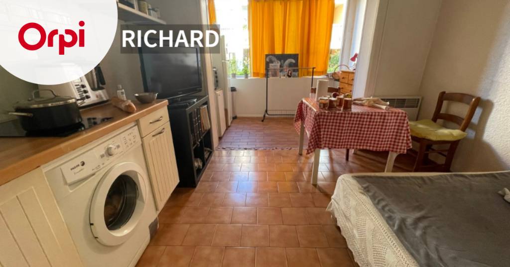 Appartement à louer SIX FOURS LES PLAGES  