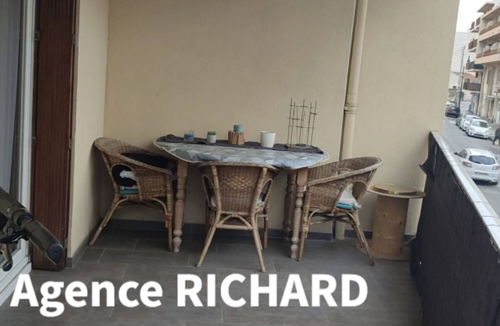 Location appartement T2 avec balcon et cave à Toulon  