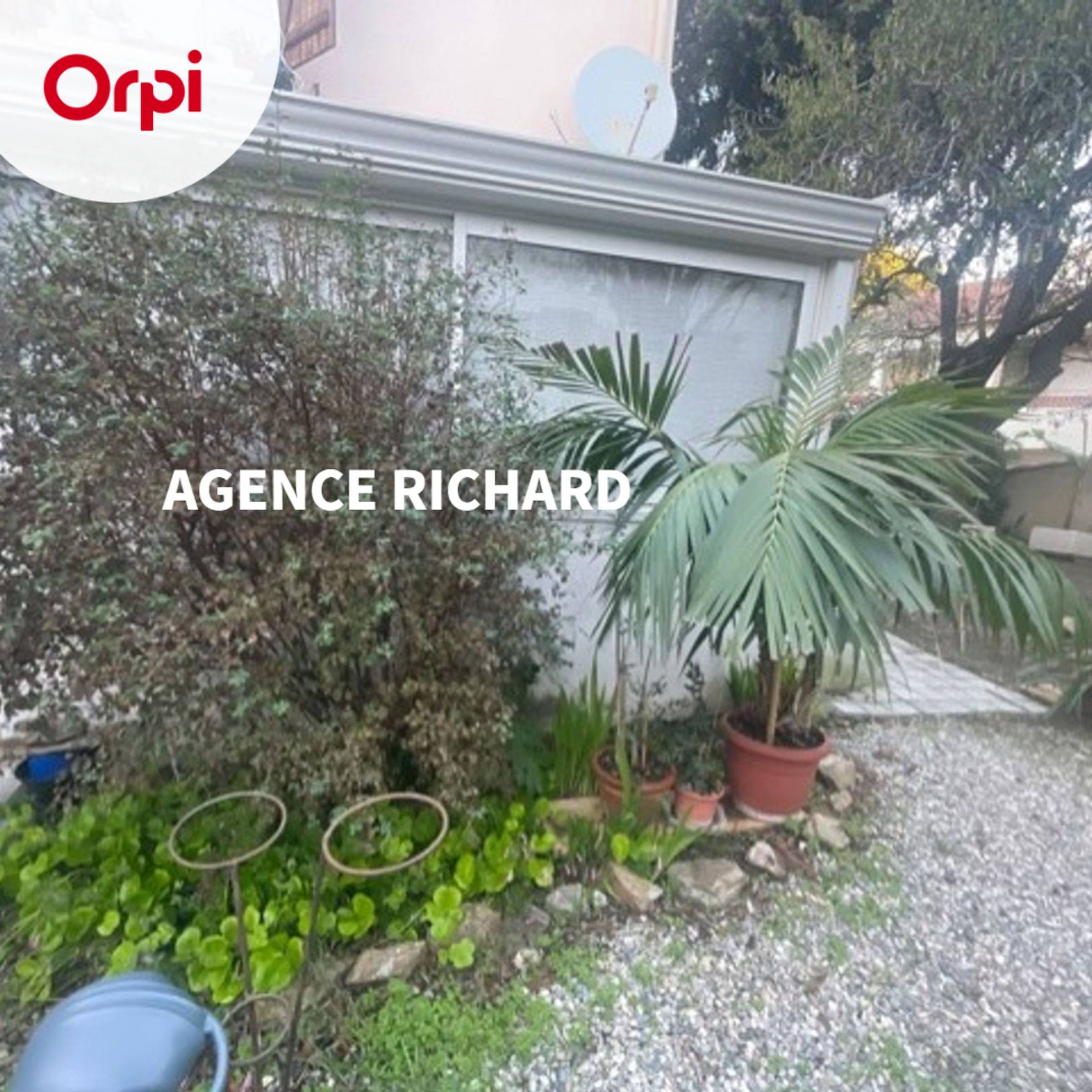 Appartement à louer 22m2 SIX FOURS LES PLAGES  