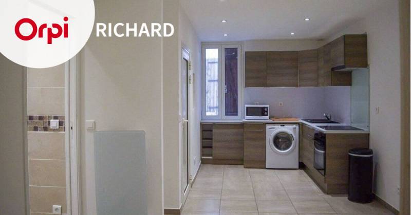 Appartement à louer 2 pièces 39 m2 LE BEAUSSET  