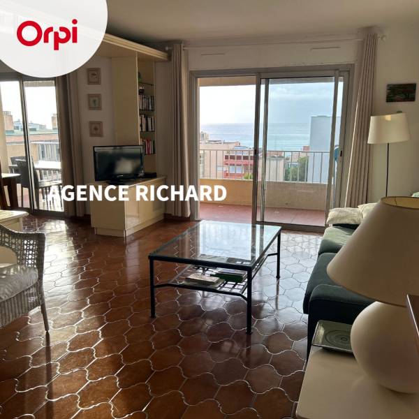 Location appartement meublé de type trois à SIX FOURS LES PLAGES