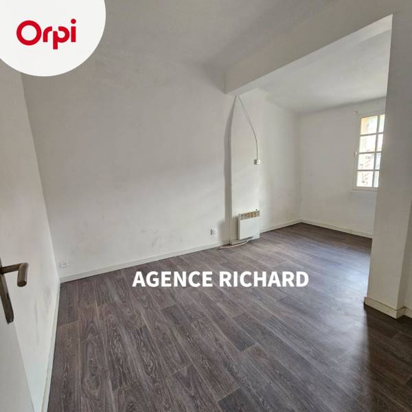 Location appartement T2 au coeur du centre ville historique d'Ollioules