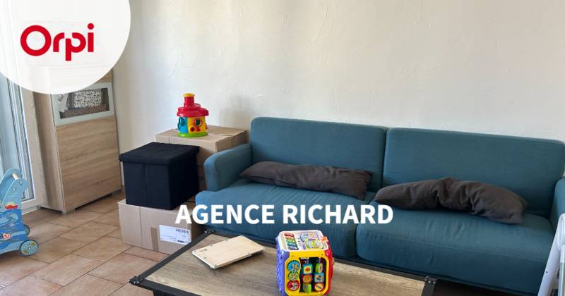 Location appartement de type trois avec balcon et place de stationnement à La Seyne Sur Mer