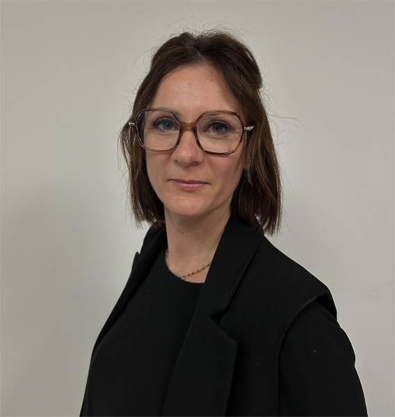 Stéphanie PAGANI : votre conseillère en location à Six Fours Les Plages