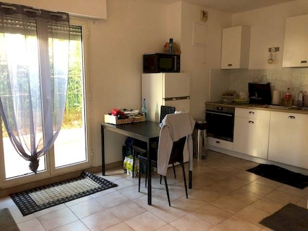 Appartement T2 à louer en rez de jardin de 38m2 Sanary  