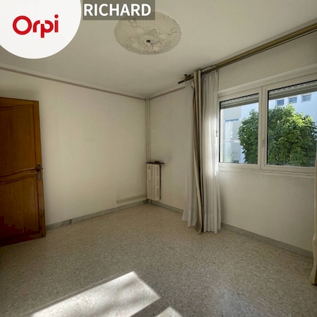 Appartement à louer 85m2 TOULON  