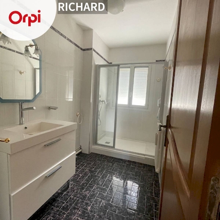 Appartement à louer 85m2 TOULON  