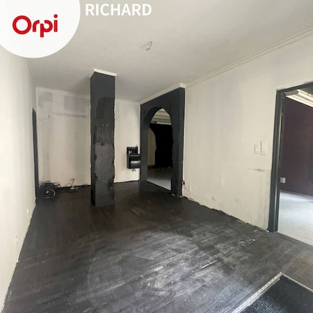 Local commercial professionnel 80m2 SIX FOURS LES PLAGES  