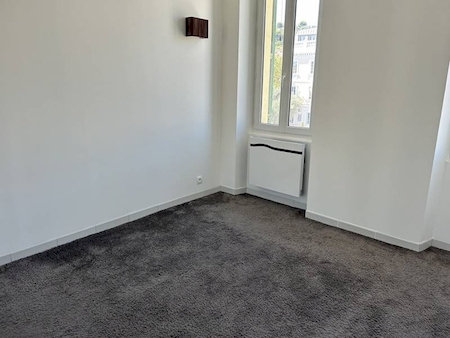 Appartement à louer 42m2 OLLIOULES  