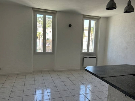 Appartement à louer 42m2 OLLIOULES  