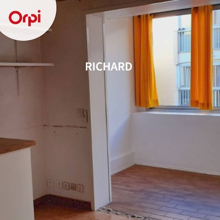 Appartement à louer SIX FOURS LES PLAGES  