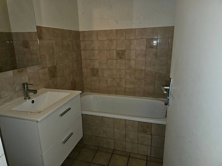 Appartement à louer 30m2 SIX FOURS LES PLAGES  