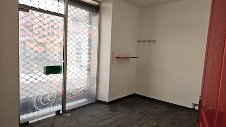 Location d'un local commercial en plein cœur du centre ville d'Ollioules