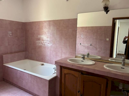 Location maison avec piscine, terrasse et vue mer à SANARY SUR MER idéale pour une location longue durée