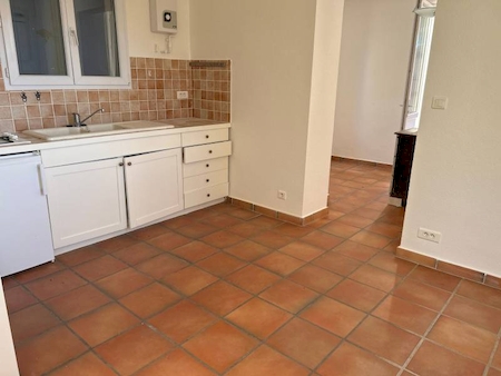 Maison à louer 24m2 OLLIOULES  