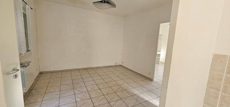 Location appartement T3 avec balcon et parking OLLIOULES  