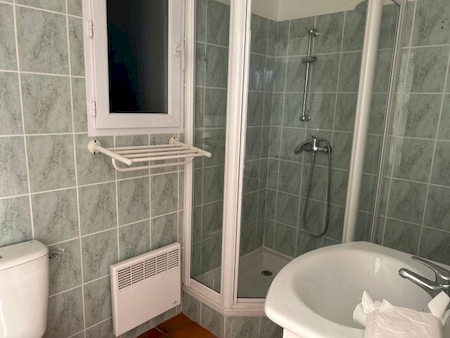 Maison à louer 24m2 OLLIOULES  