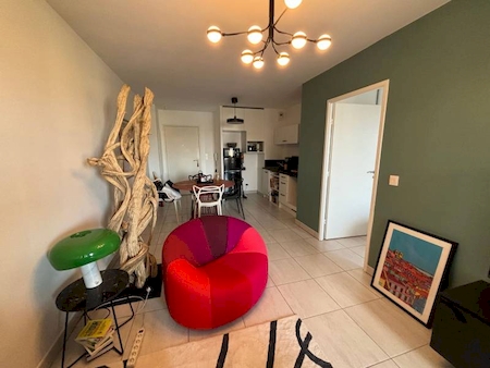 Appartement de 45 m2 avec une chambre à coucher SIX FOURS LES PLAGES  