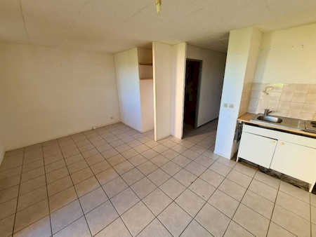 Appartement à louer 30m2 SIX FOURS LES PLAGES  