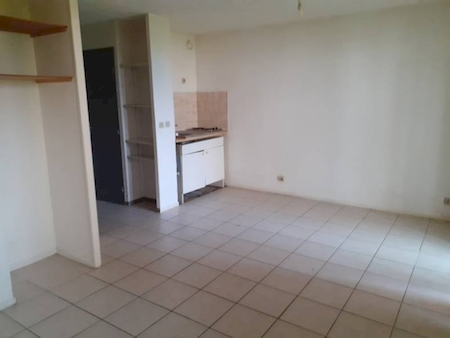 Appartement à louer 30m2 SIX FOURS LES PLAGES  