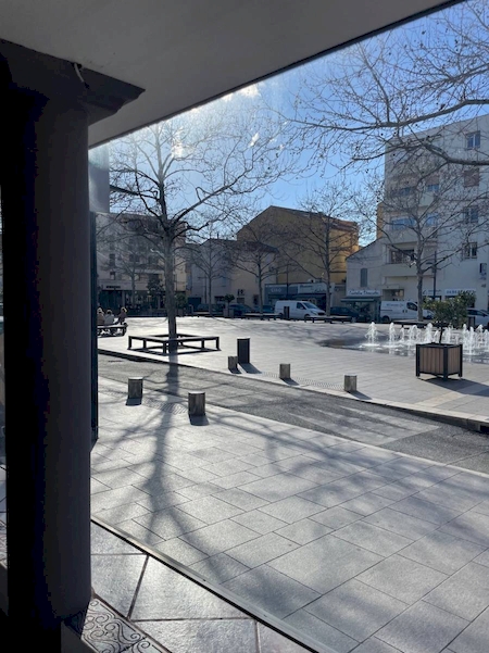 Local à louer de 45m2 SIX FOURS LES PLAGES  Emplacement de premier choix