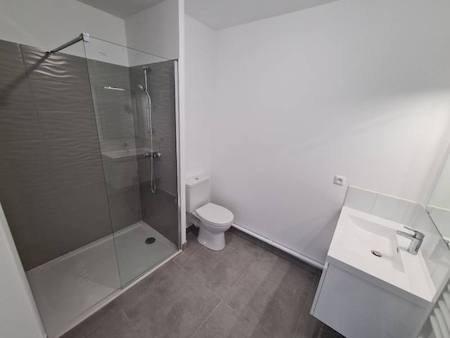 Appartement à louer 40m2 de deux pièces SIX FOURS LES PLAGES  