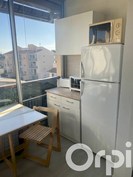 Studio à la location à Sanary