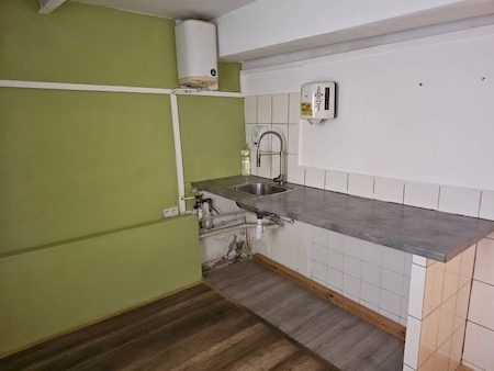 Local commercial 30m2 OLLIOULES  