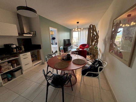 Appartement de 45 m2 avec une chambre à coucher SIX FOURS LES PLAGES  