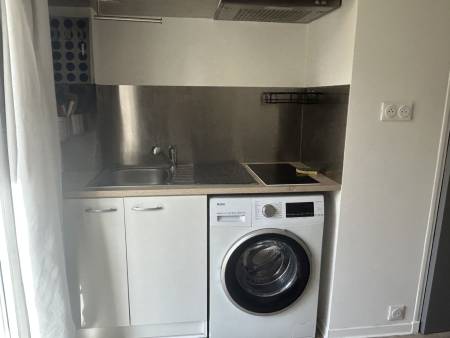 Location appartement T2 meublé avec balcon privatif et parking à La Seyne Sur Mer